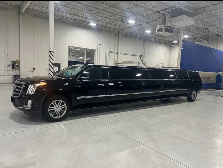 2018 Cadillac Escalade ESV Limousine
