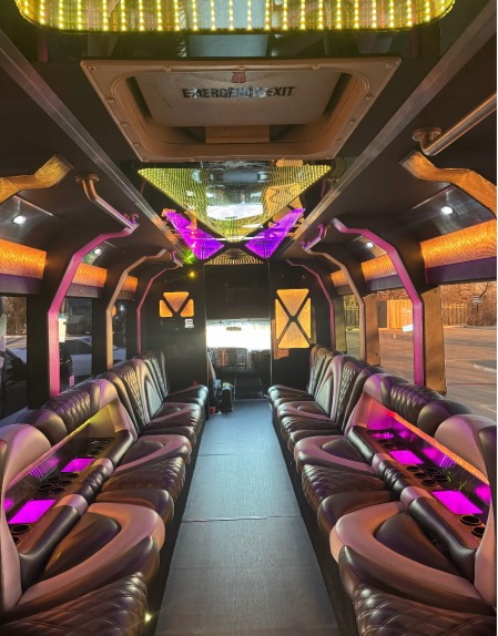2006 GMC C550 Party Bus