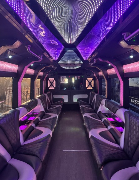 2006 GMC C550 Party Bus