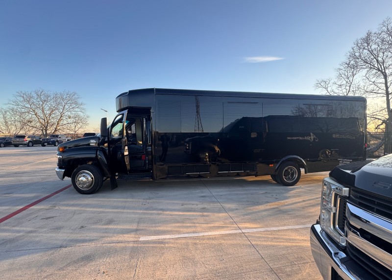 2006 GMC C550 Party Bus