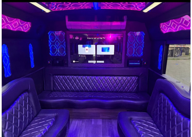 2019 Ford F-550 Party Bus