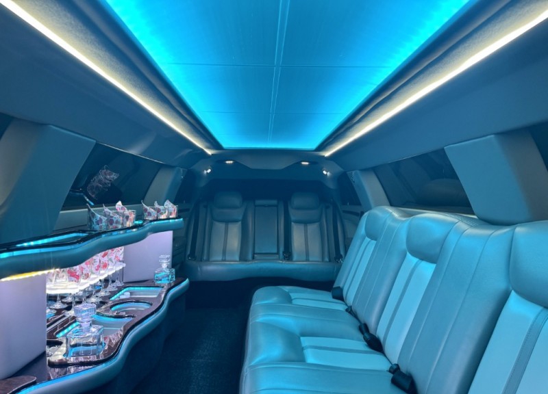 2017 Chrysler 300 Limousine