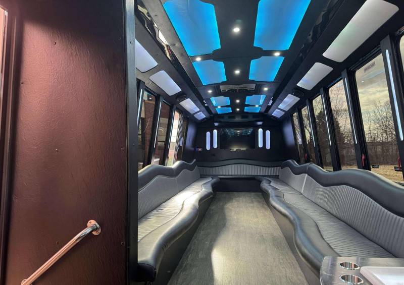 2016 Ford F-650 Limo Bus