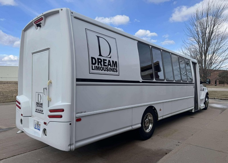 2016 Ford F-650 Limo Bus