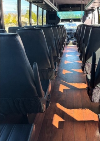 2013 Ford F-650 Shuttle Bus