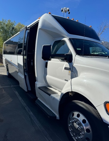 2013 Ford F-650 Shuttle Bus