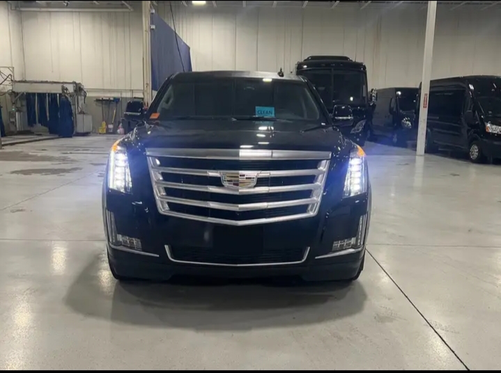 2018 Cadillac Escalade ESV Limousine