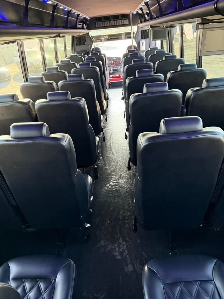 2014 Freightliner Shuttle Bus