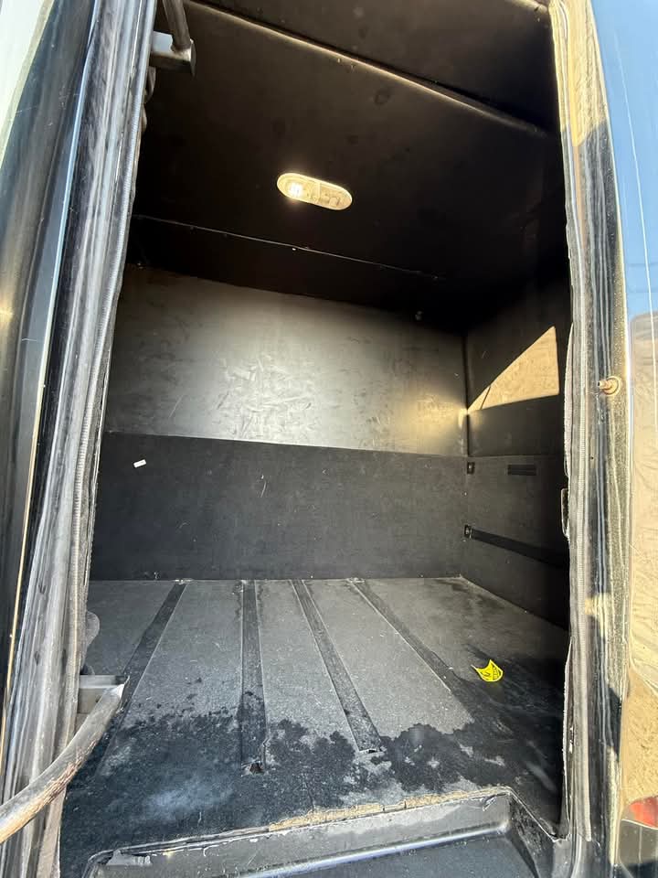 2014 Freightliner Shuttle Bus