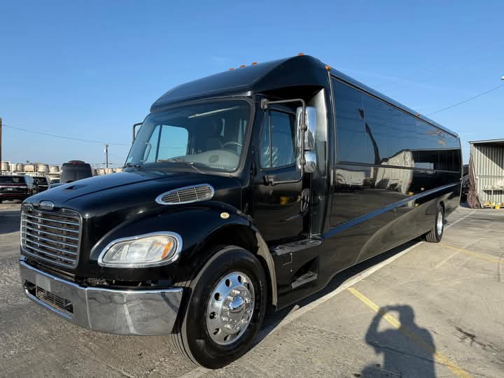 2014 Freightliner Shuttle Bus