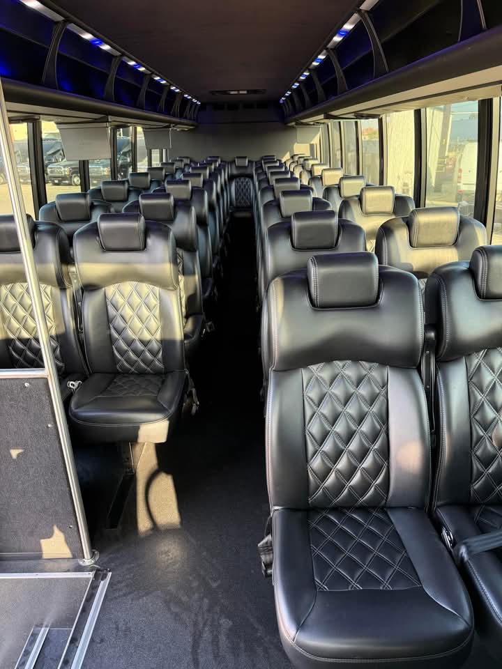 2014 Freightliner Shuttle Bus