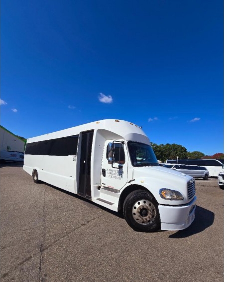 2012 Freightliner Workhorse Party Bus
