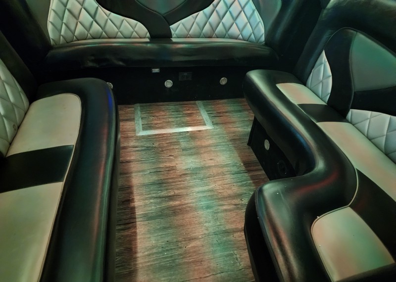 2014 Freightliner Motorcoach Limo