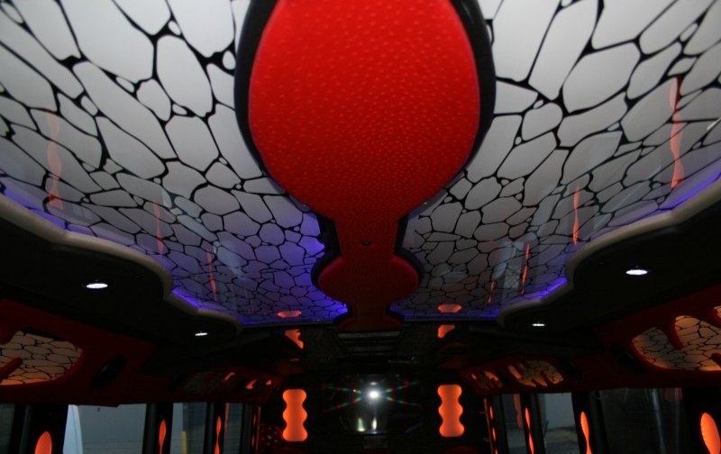 2005 Freightliner M2 Limo Bus