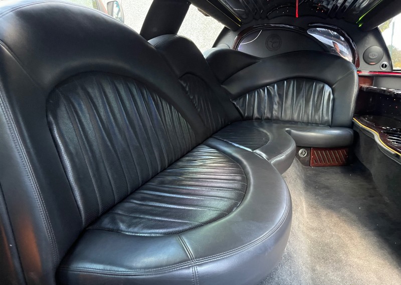 2008 Lincoln Town Car L Limousine