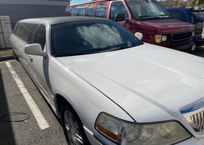 2008 Lincoln Town Car L Limousine