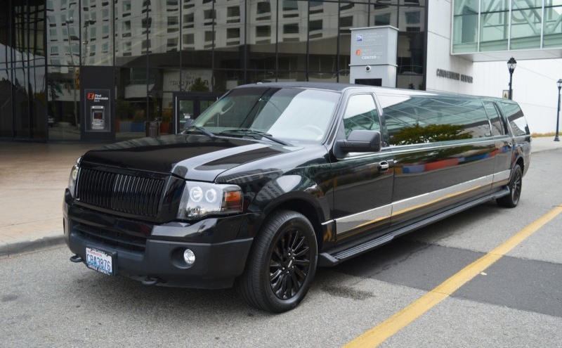 2011 Ford Expedition XLT Limousine