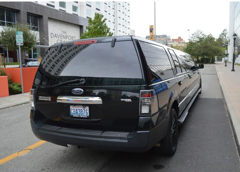 2011 Ford Expedition XLT Limousine