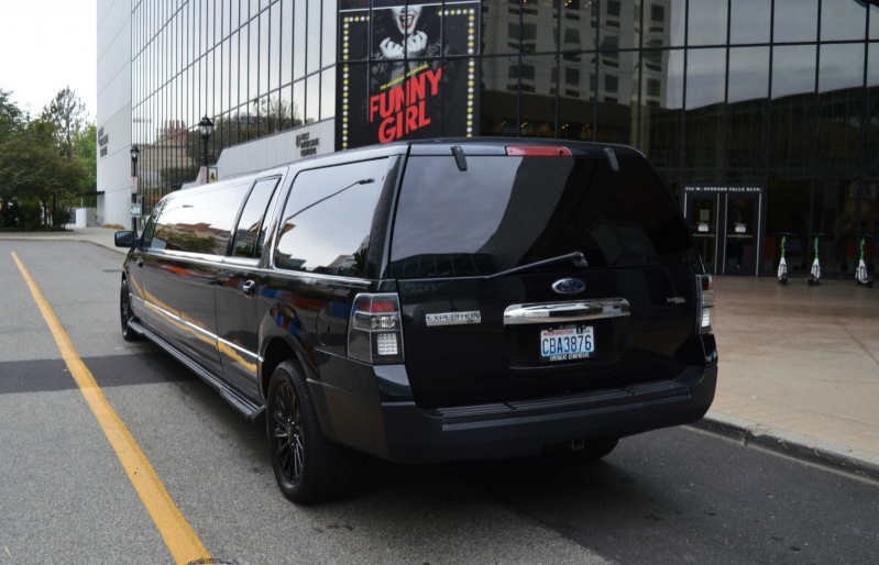 2011 Ford Expedition XLT Limousine