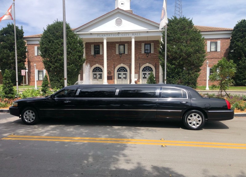 2008 Lincoln Town Car Limousine