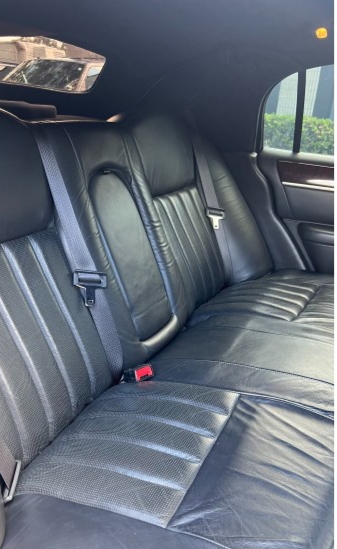 2006 Lincoln Town Car Limousine