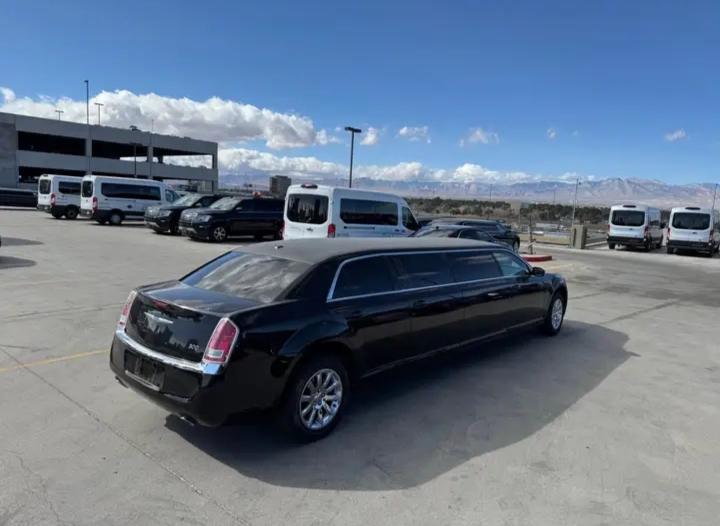 2014 Chrysler 300 Limousine