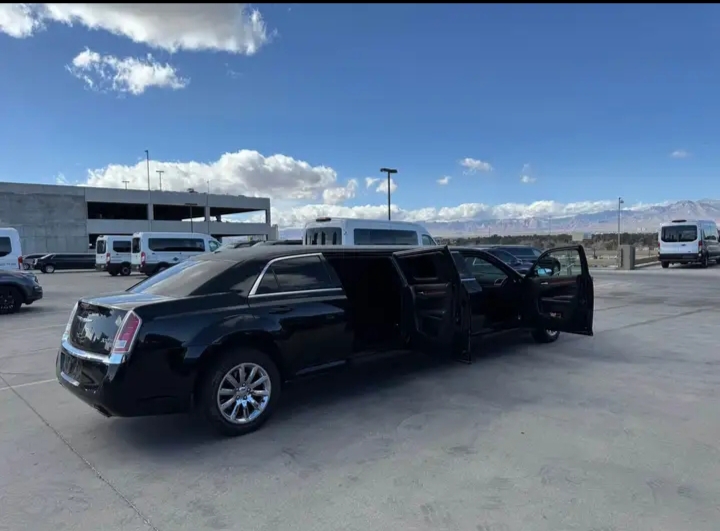 2014 Chrysler 300 Limousine