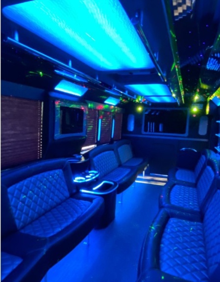 2017 Ford F-550 Limo Bus
