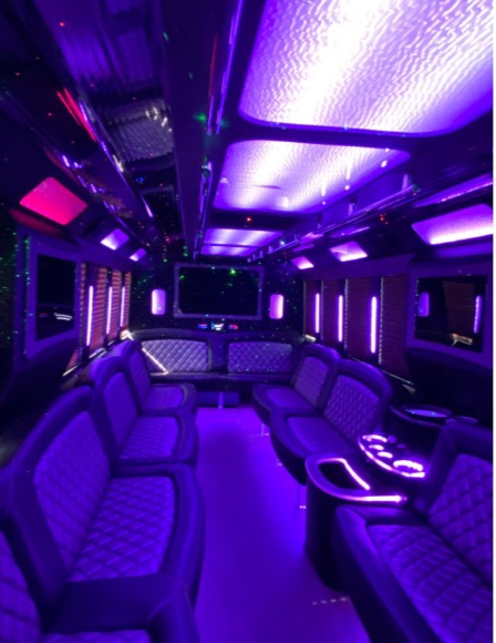 2017 Ford F-550 Limo Bus