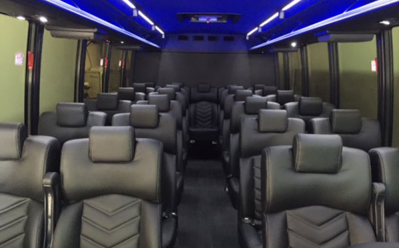 2015 Ford F-550 Shuttle Bus