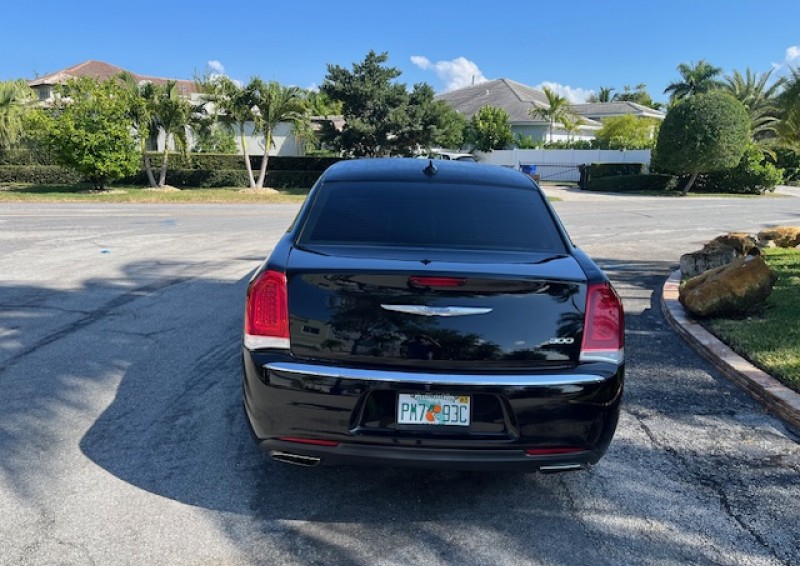 2017 Chrysler 300 Limousine