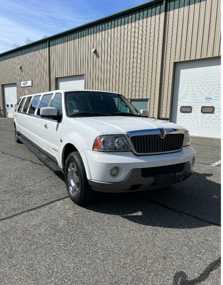 2004 Lincoln Navigator L Limousine