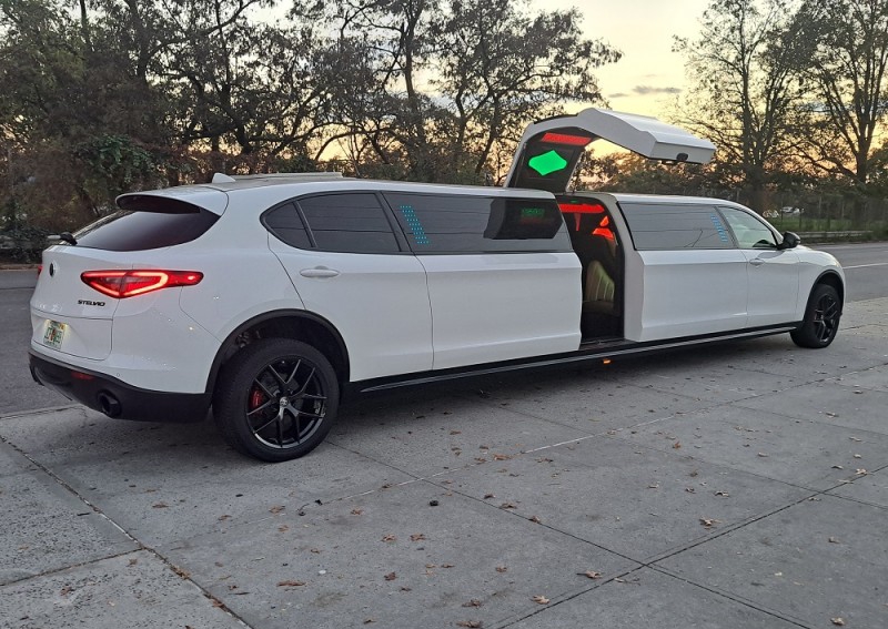 2020 Alfa Romeo Stelvio Limousine