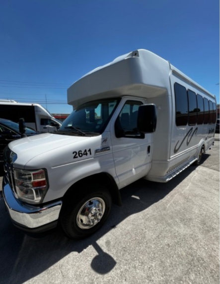 2016 Ford E-450 Shuttle Bus