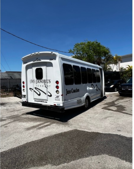 2016 Ford E-450 Shuttle Bus
