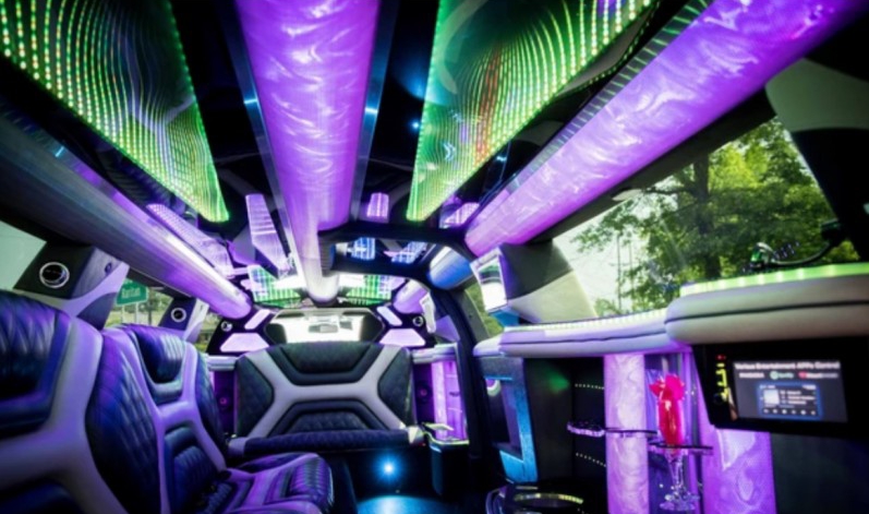 2017 Dodge Charger Limousine