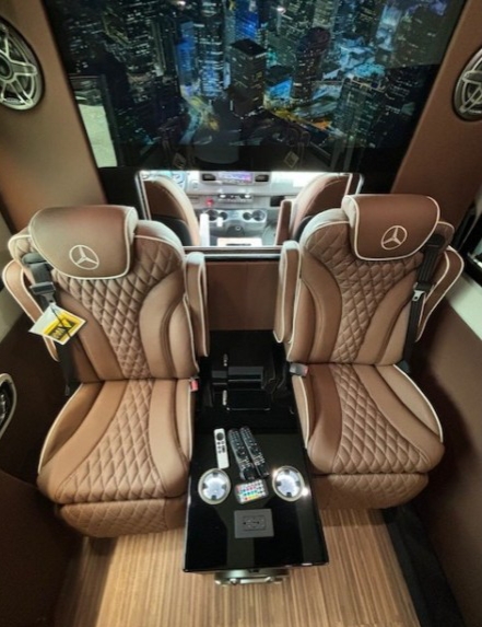 2024 Mercedes Benz Sprinter