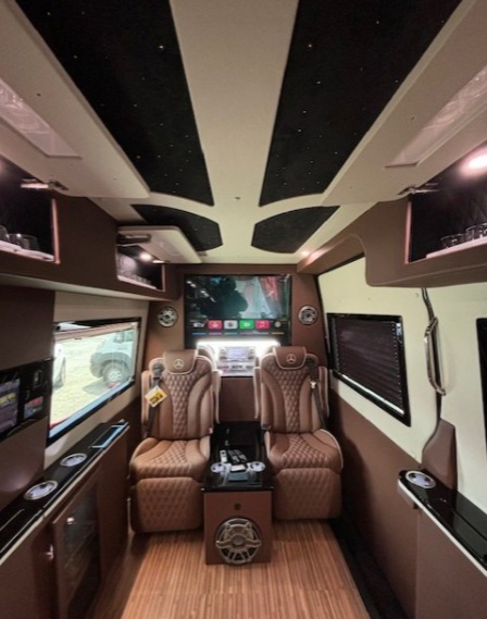 2024 Mercedes Benz Sprinter