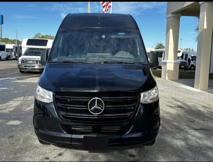 2022 Mercedes Benz Sprinter