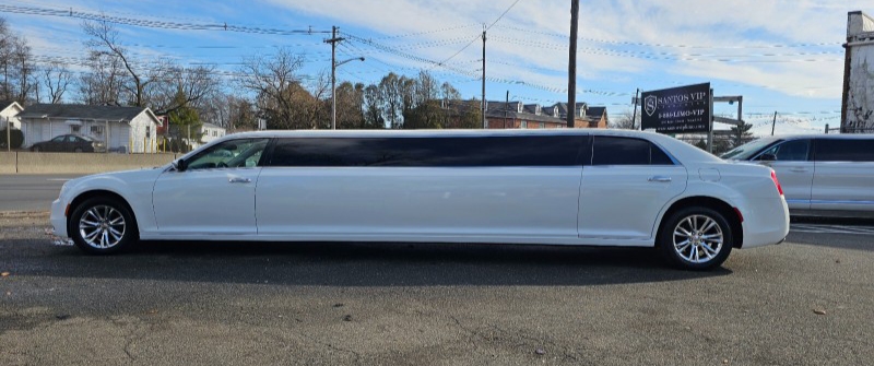 2015 Chrysler 300 Limousine
