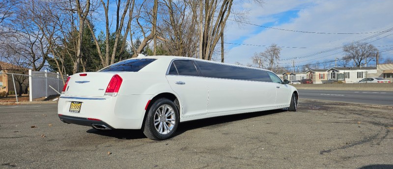 2015 Chrysler 300 Limousine
