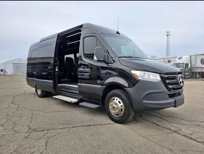 2022 Mercedes Benz Sprinter