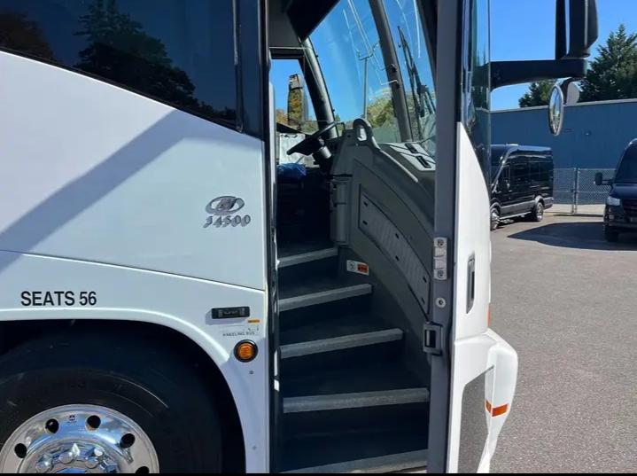2011 MCI J4500 Motorcoach