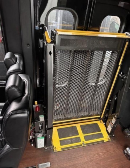 2016 Ford F-650 Shuttle Bus