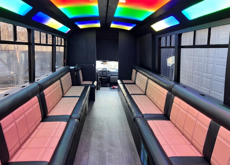 2017 Ford F-550 Party Bus