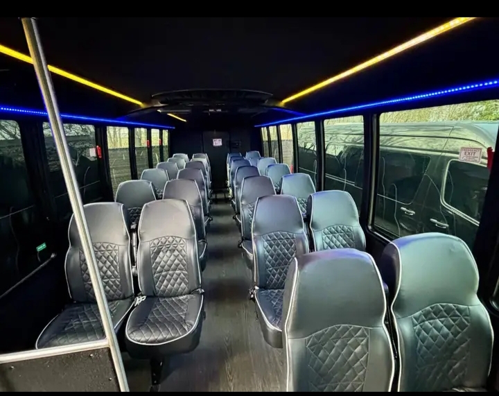 2017 Ford F-550 Shuttle Bus