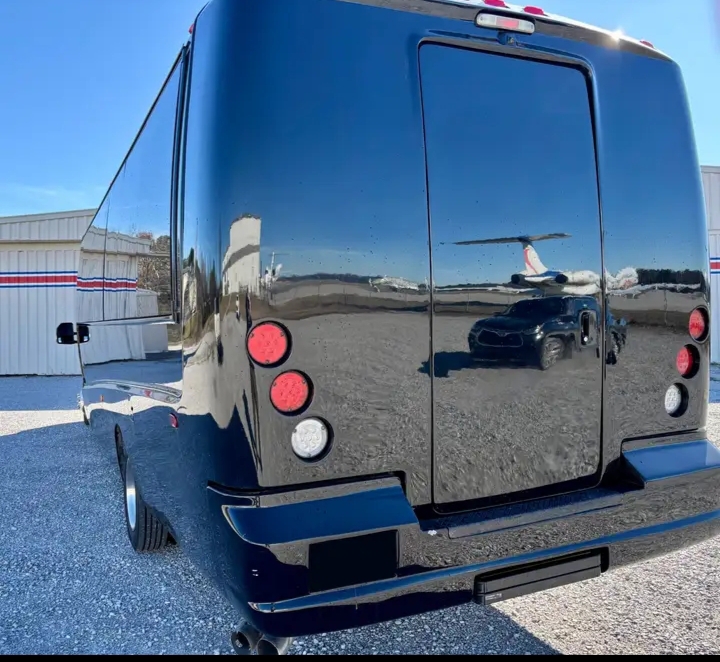 2017 Ford F-550 Shuttle Bus