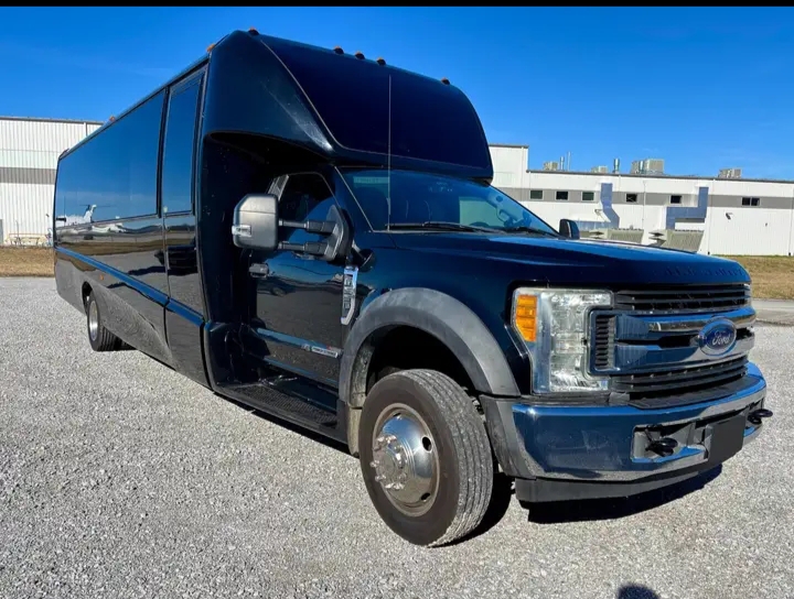 2017 Ford F-550 Shuttle Bus