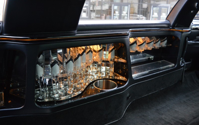2003 Lincoln Town Car L Limousine
