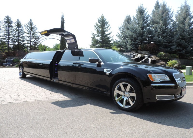 2014 Chrysler 300 Limousine